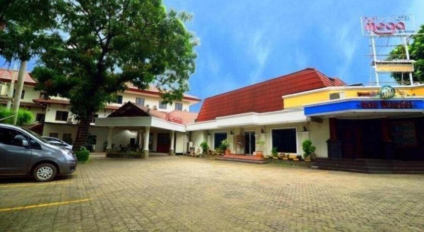 Puri Mega Hotel Jakarta Exterior photo